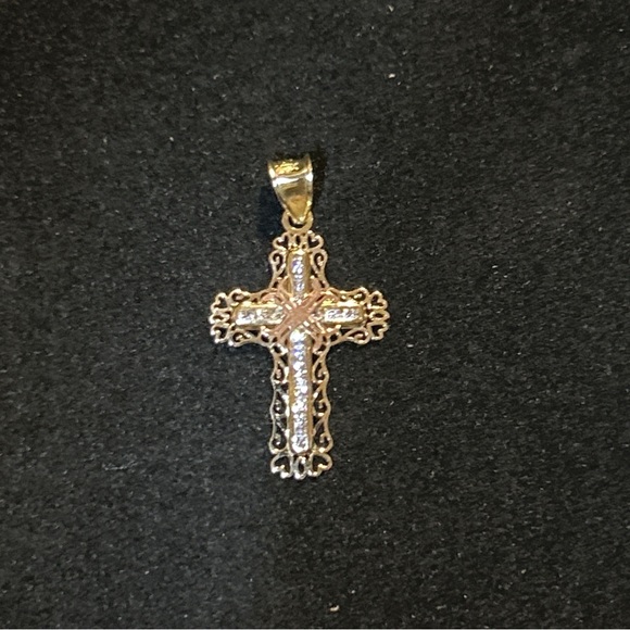 10k solid Gold Cross Pendant - Picture 2 of 7